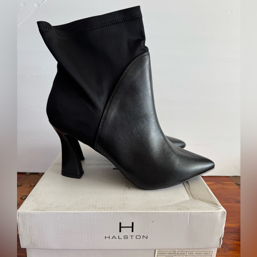 HALSTON Black Stretch Ankle Booties Heels Pointed Toe Size 11 NIB